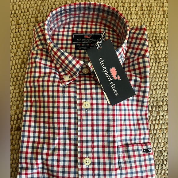 Vineyard Vines Classic Fit Red Velvet
Tattersall 80's Button Down Small - Picture 1 of 5